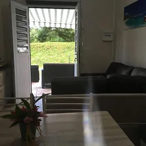 Appartement Les Lucioles 2 Beau T3 En Foret Tropicale Avec Piscine, Saint-Joseph